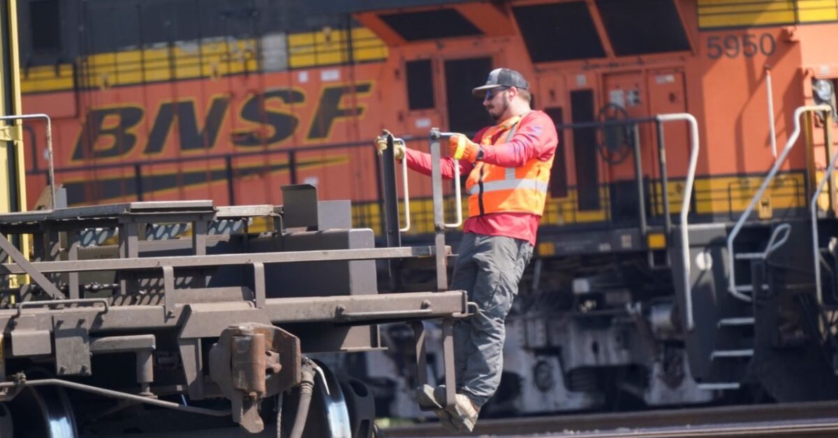 Streamlined Hiring Process with the BNSF Workforce Hub