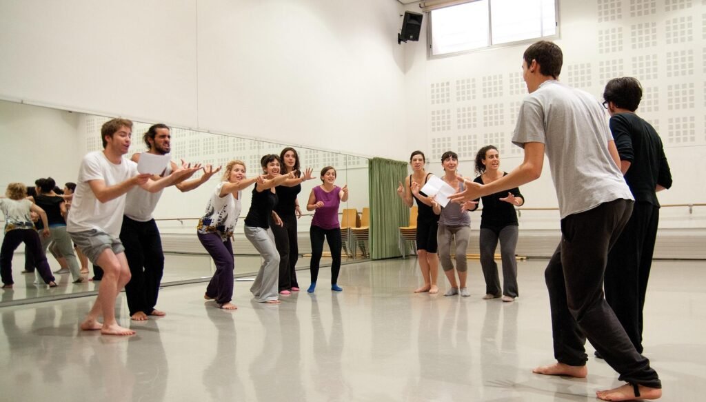 Taking Acting Lessons Are Acting Classes Worth It? 10 Reasons to Say Yes - Tube Galore